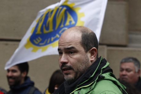 CUT llama a revisar reajuste de sueldos de altas autoridades tras polémica por diferencia con resto del sector público