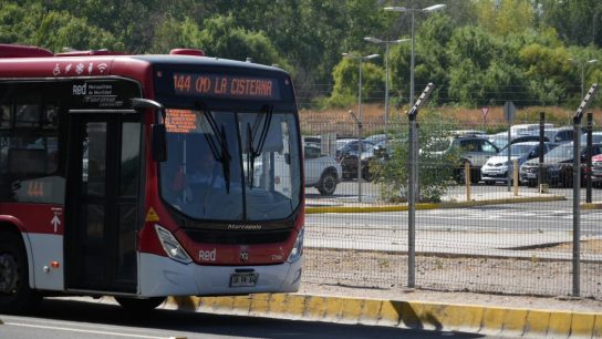Micro 444: el nuevo recorrido que llegará al Aeropuerto de Santiago