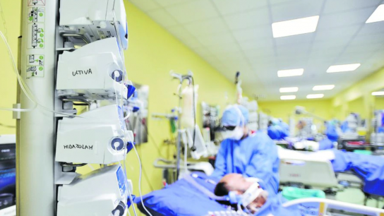 Proveedores de la Industria de la Salud acusan falta de interés del Gobierno ante deudas impagas: "Fuimos el gremio que salvó vidas en pandemia"