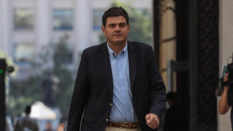 Alcalde de Zapallar por convocatoria del Cosena: "lamentablemente lo está llamando muy tarde".