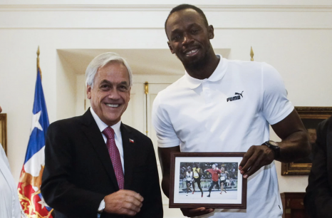 El día en que el expresidente Piñera le hizo un "meme" a Usain Bolt