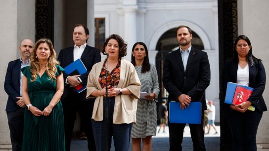 Inversión de US $700 millones para reconstrucción: Exministros de Piñera entregan propuestas al Gobierno