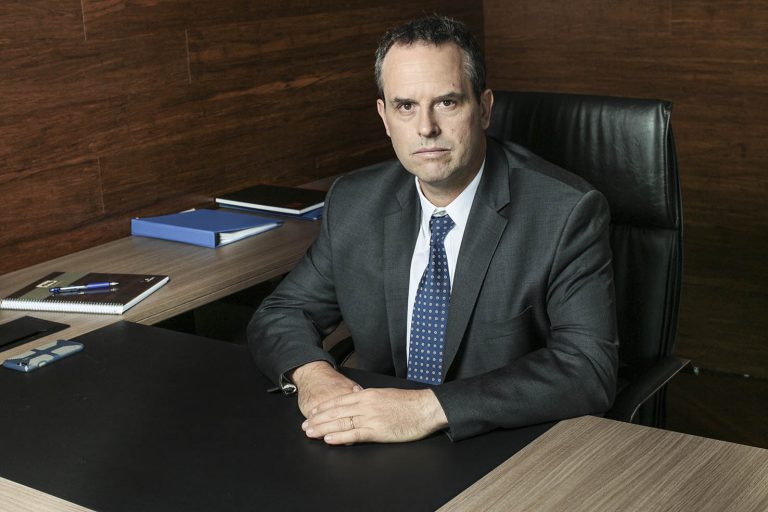 Kevin Cowan, excomisionado de la CMF, destacó que la Ley Fintech "crea un marco regulado de finanzas abiertas bastante innovador"
