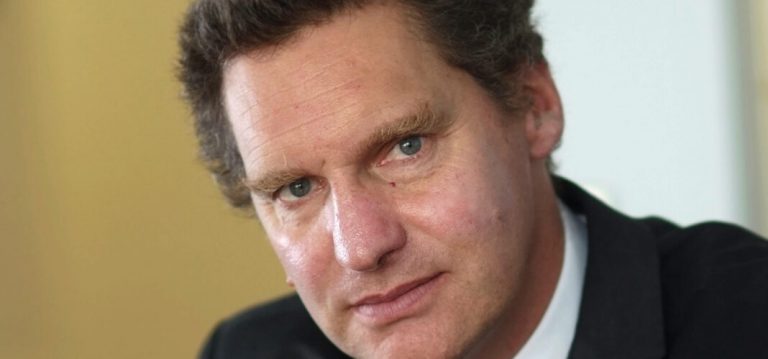 Arturo Garnham, abogado tributario, por alza de impuestos: "Desde el punto de vista global no veo que tenga sentido"