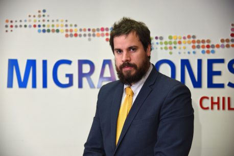 Álvaro Bellolio, director de Migraciones y situación con Venezuela: "Chile va a tener que exigir sanciones para que no les salga gratis"