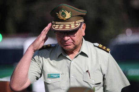 Cadem: Un 45% cree que el general Ricardo Yáñez “debería mantenerse en su cargo hasta que termine su periodo”