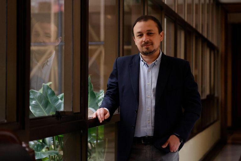 Diputado Cuello (PC) y formalización contra Jadue: “Se está atacando políticamente a una gestión que ha sido beneficiosa para la gente”