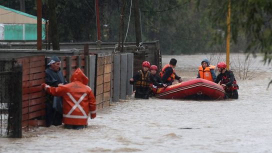 Director de emergencia del Desafío Levantemos Chile llamó a donar en su campaña para damnificados por el sistema frontal