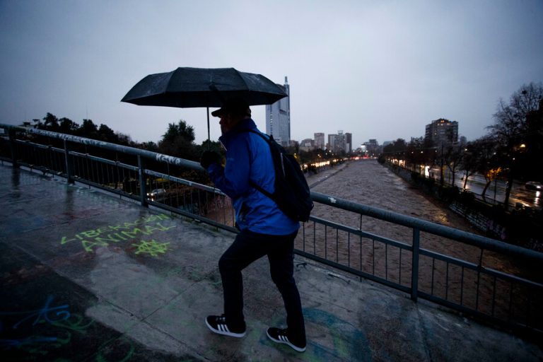 Académico Pablo Sarricolea y fenómeno de La Niña: "Es de esperar un invierno más seco en julio y agosto"