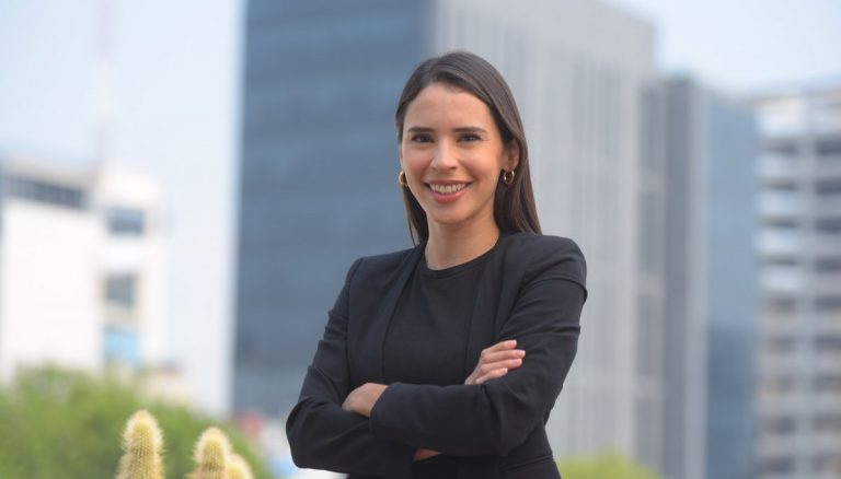 Priscila Robledo, economista jefe en Fintual: "Va quedando cada vez más claro que las proyecciones de inicio de año fueron muy optimistas"