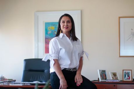 Alcaldesa Peñaloza por corte masivo de luz: “Hay que entender que en el gran Santiago, Enel es prácticamente un monopolio”