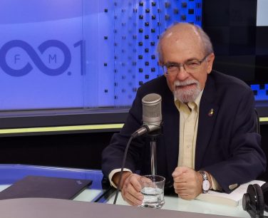 Profesor José Maza entra al debate por cortes de luz: “Me deprime ver lo poco desarrollado que somos”