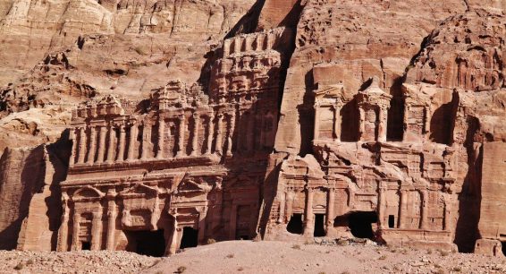Viajes Arqueológicos: Aventuras en la Historia Oculta del Mundo