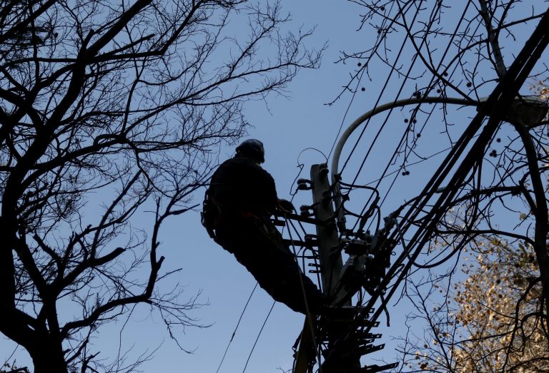 Rodrigo Castillo, exdirector ejecutivo de Empresas Eléctricas por corte de luz: “La actual normativa no está dando el ancho (...) la indignación de la gente es justificada”