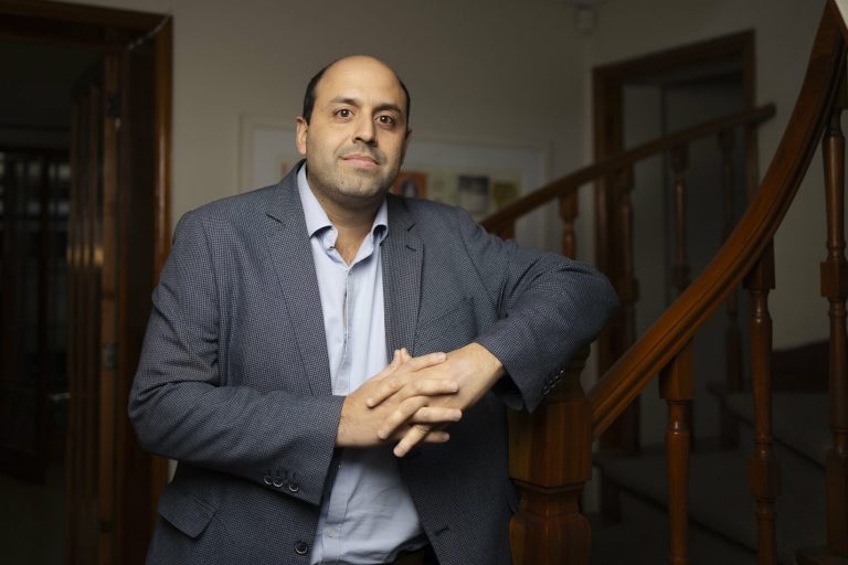 A cinco años de la revuelta: Claudio Alvarado, director ejecutivo del IES, sostiene que "el estallido social no ha envejecido bien"