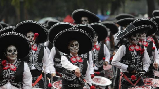 Día de Muertos: La Celebración Mexicana que Honra a los que Partieron