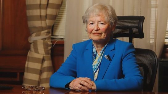 Vicepresidenta del BC, Stephany Griffith-Jones, por Premio a la Trayectoria FEN Uchile: "Estoy muy honrada y encantada"