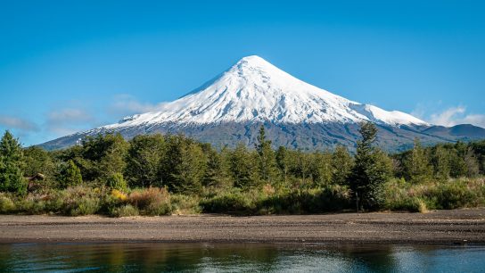 Los Volcanes de Chile y su Potencial Turístico