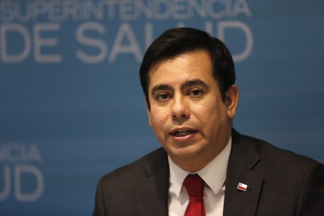 Exsuperintendente Fernández y ley corta: "El temor a asumir costos políticos los lleva a inhibirse de hacer leyes con calidad técnica adecuada"