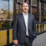 Economista Tomás Rau sostiene que "las orientaciones de la política laboral han implicado un aumento en los costos"