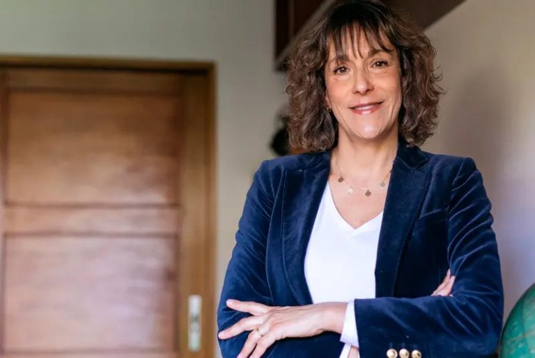 Alejandra Ferrari invita a participar del Festival de Empresas Creativas de Chile el próximo 10 de diciembre