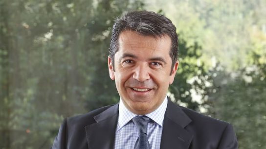 Renzo Corona de PWC Chile ve con preocupación este 2024, pero enfatiza que "entre todos tenemos que sacar adelante esto"