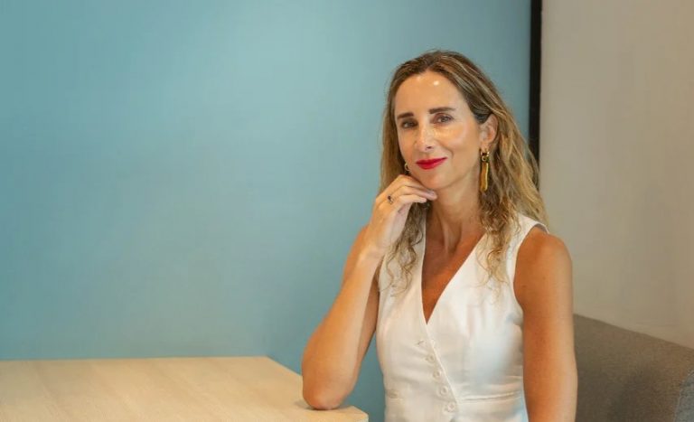 Constanza Ossa de Krebs Consulting: "El gran 'temazo' que frena la entrada de las mujeres al mercado laboral es la coparentalidad"