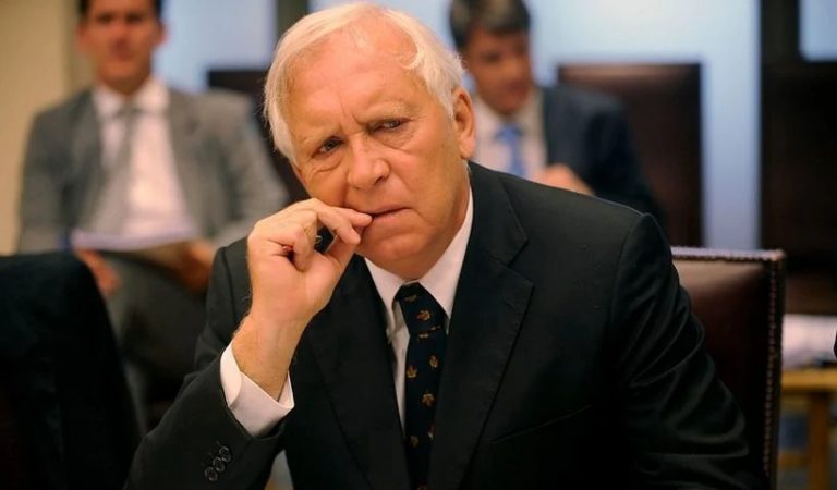 Exministro Burgos: "Miro con simpatía la candidatura de Carolina Tohá"