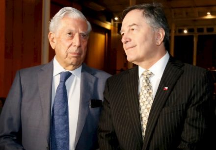Roberto Ampuero sobre Mario Vargas Llosa: "Su coraje fue tremendo porque no se quedó en el resentimiento"