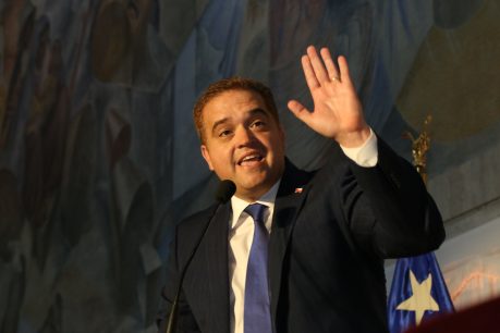 Gobernador del Biobío acusa al Gobierno de manipular datos en Ley de Fraccionamiento: "El subsecretario (Salas) presentó información errónea para inducir un voto"