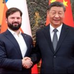 Presidente Boric se reúne con Xi Jinping: Destaca vínculo histórico con China y defiende la libertad de comerciar de Chile