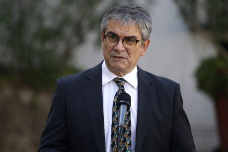 Ministro Marcel es víctima de fraude: Le clonaron su tarjeta de crédito