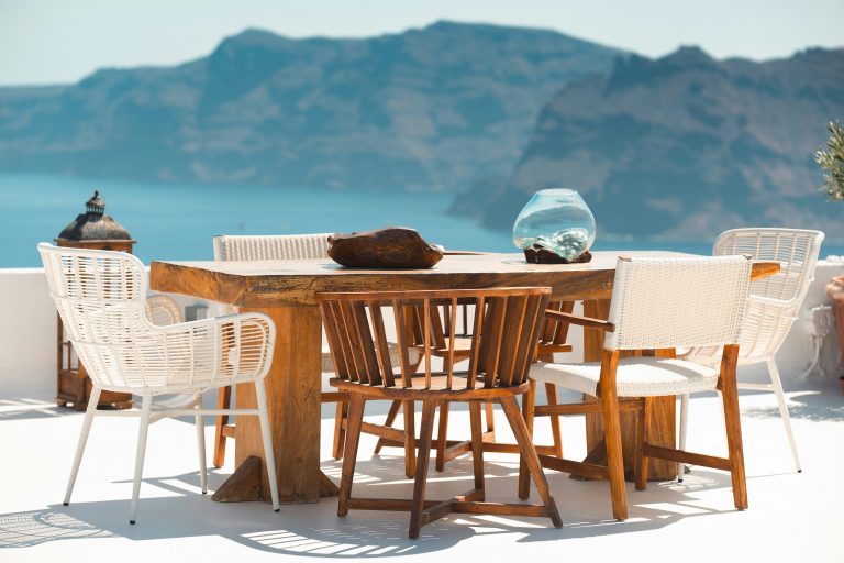 Cómo elegir juegos de terraza según su material