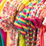 Moda juvenil actual: identidad, comodidad y marcas que marcan tendencia