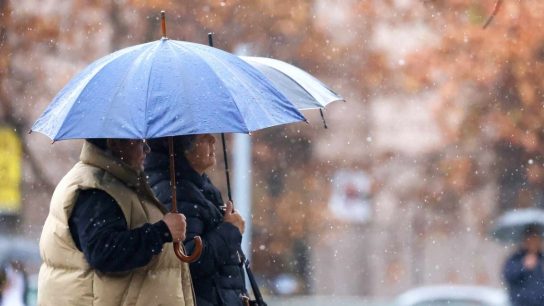 Lluvia en Santiago este jueves: ¿A qué hora vuelven las precipitaciones y cuánta agua caerá?