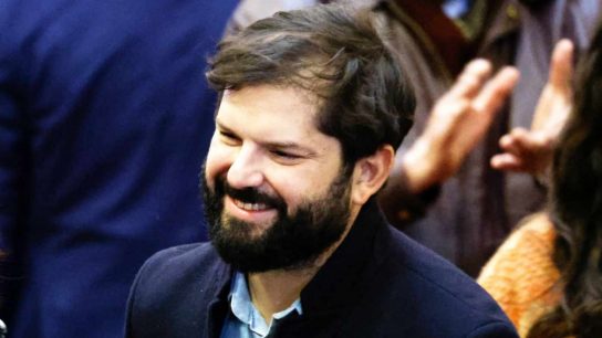 Boric hace autocrítica de su Gobierno: Asegura que “no fuimos creíbles” en seguridad y que los retiros fueron “un gran error”