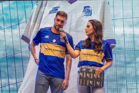 Everton de Viña del Mar, Skechers y Mall Marina realizaron desfile de las camisetas Oro & Cielo 2026