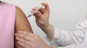 Ministerio de Salud autorizó ensayos de dos vacunas en Chile