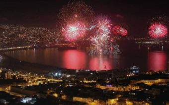 Los fuegos artificiales tendrán que esperar: Valparaíso confirma qué no habrá "Año Nuevo en el Mar"