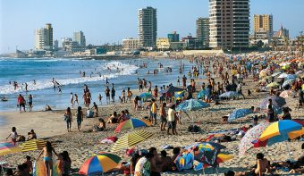 Efecto coronavirus: cuatro de cada cinco chilenos dice que no saldrá de vacaciones este verano