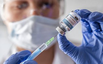 Con cerca de 30 mil dosis: Gobierno pretender partir vacunación contra el Covid-19 antes de fin de año