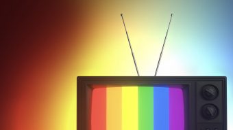¿Como representan los medios a la comunidad LGBTIQ+? Te recomendamos dos documentales para reflexionar.