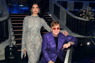 Un sencillo bailable y con videoclip animado: Así suena la colaboración de Dua Lipa con Elton John