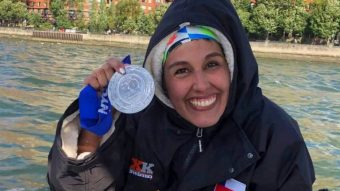 Bárbara Hernández rompió récord al cruzar dos veces en nado la Isla de Manhattan