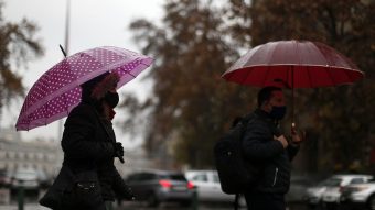 ¿La última lluvia del año en la capital? Anticipan "altas probabilidades" para viernes y sábado