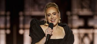 "Nunca ha sonado más feroz": Ya está disponible "30", el esperado nuevo disco de Adele