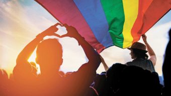 Informe muestra a Chile como el segundo país donde más aumentó el discurso de odio contra la comunidad LGBTIQA+