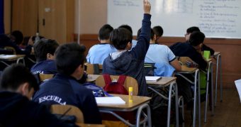 ¿Debe ser obligatorio su uso? Municipios no exigirán uniformes escolares en sus colegios