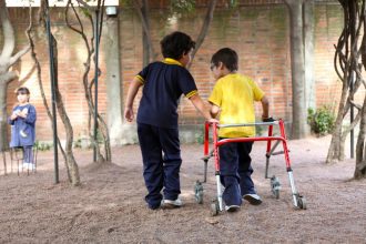 El doble de probabilidad de sufrir violencia: La vulnerabilidad de los niños con discapacidad del mundo