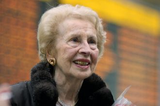 Falleció Mimi Reinhard: La mujer que escribió la lista de Schindler murió a los 107 años